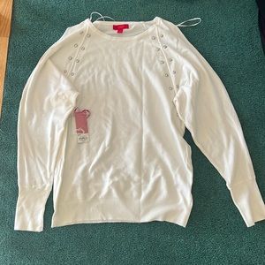 Jennifer Lopez cold shoulder sweater